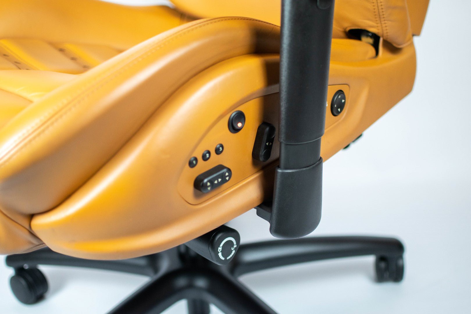 Ferrari California Electric, Real Leather Office Chair - R3VISION